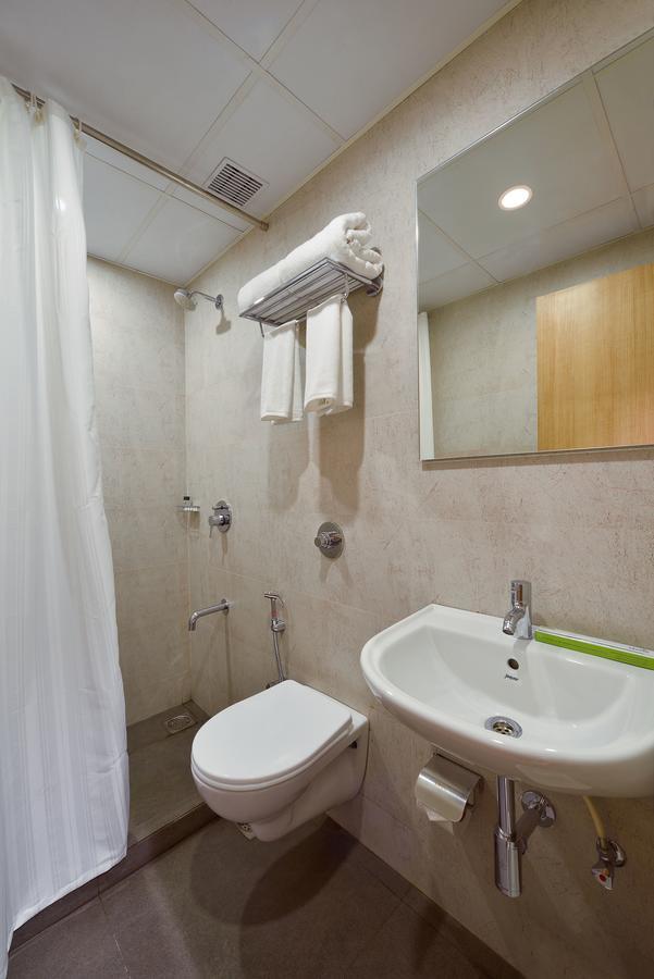 Hotel Leafio-Near Airport Mumbai Exterior photo