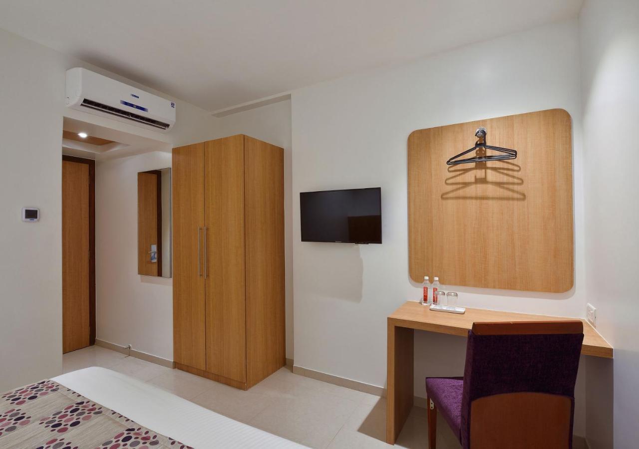 Hotel Leafio-Near Airport Mumbai Exterior photo