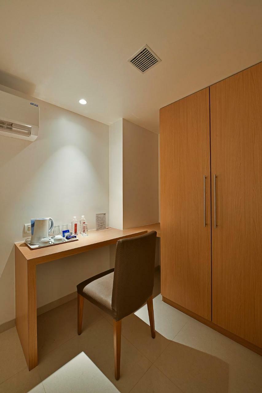 Hotel Leafio-Near Airport Mumbai Exterior photo